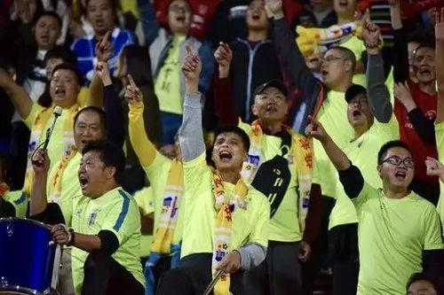 四川足球队吃瓜视频大全,吃瓜视频大全，揭秘赛场幕后趣闻